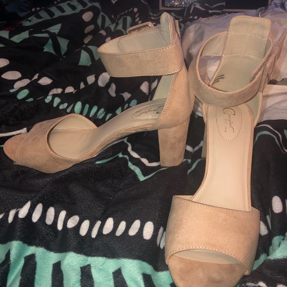 👠 heels ❤️ - Picture 2 of 4